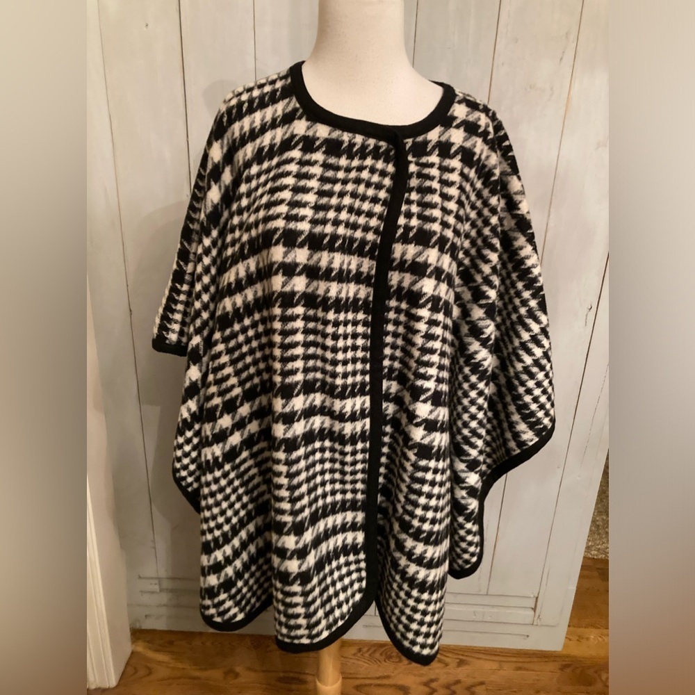 Talbots Houndstooth Oversized Brushed‎ Fabric Cape Poncho Black/Ivory Medium New